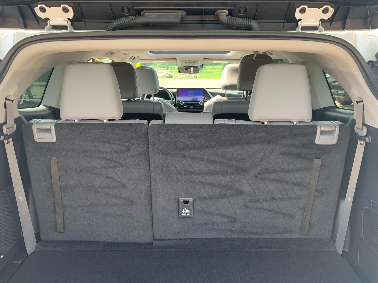 2023 Toyota Highlander Hybrid Platinum Photo