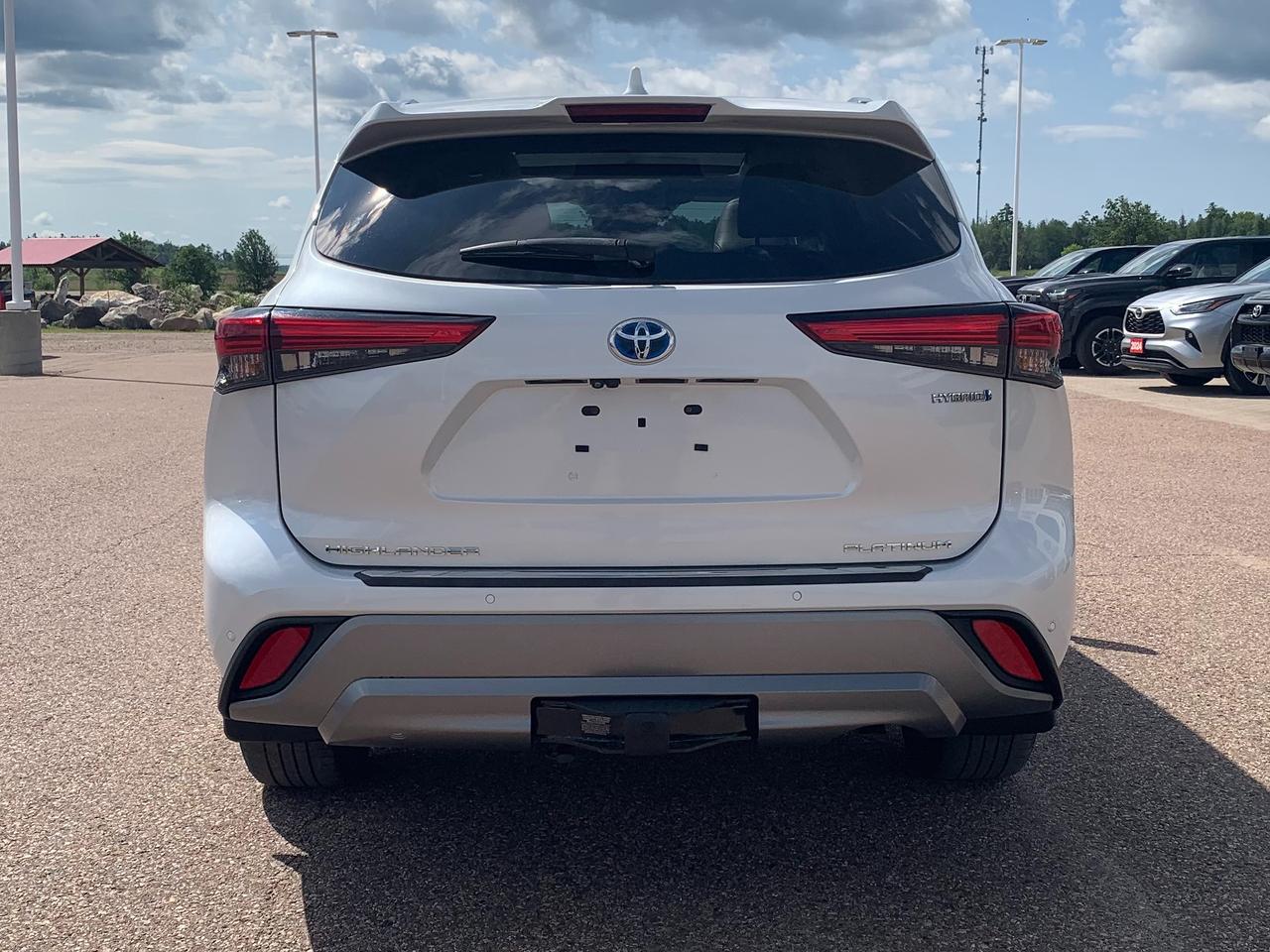 2023 Toyota Highlander Hybrid Platinum Photo