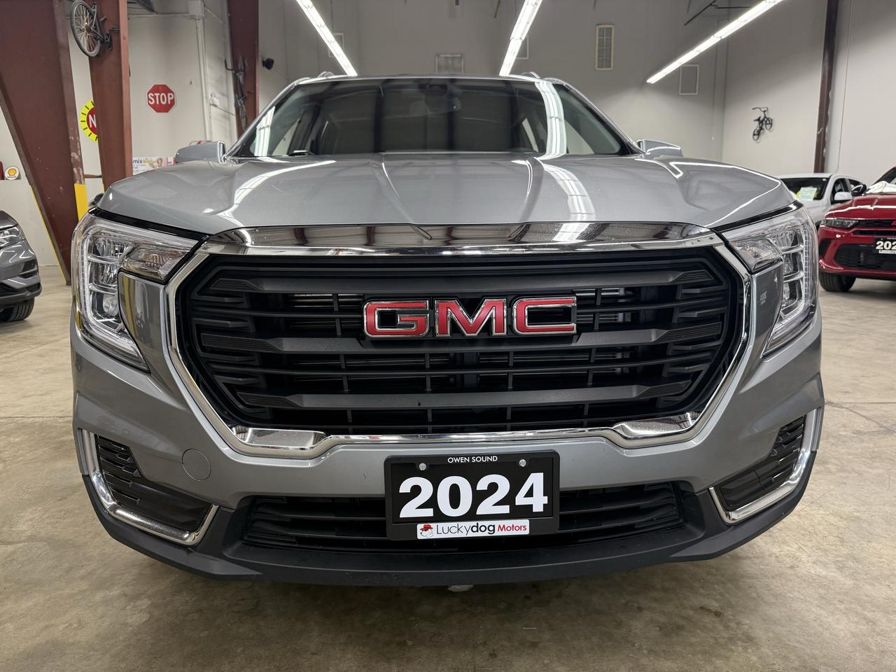 2024 GMC Terrain SLE Photo1