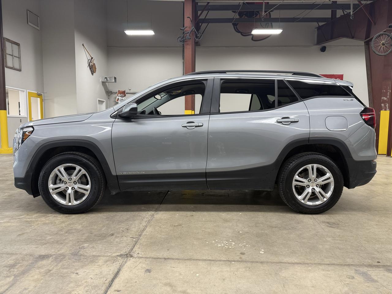 2024 GMC Terrain SLE Photo2
