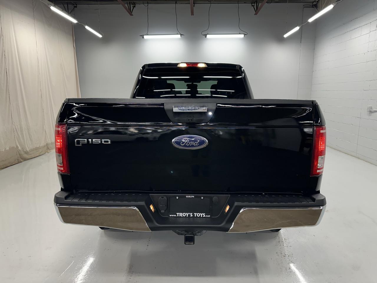 2017 Ford F-150 XLT Photo5