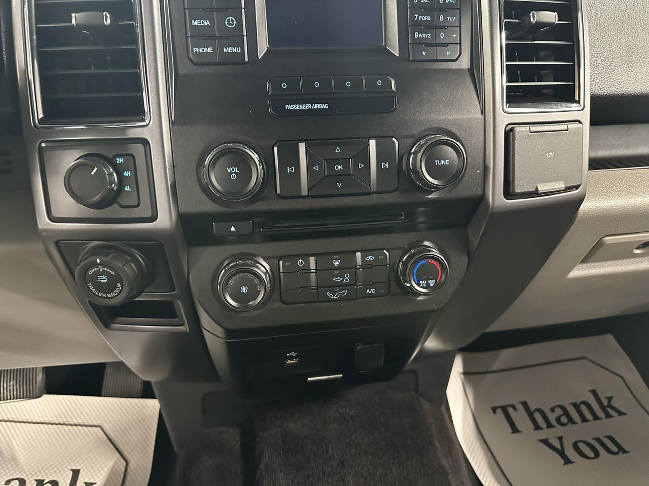 2017 Ford F-150 XLT Photo11