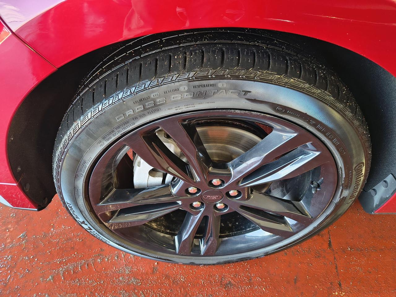 2022 Ford Edge ST Photo0
