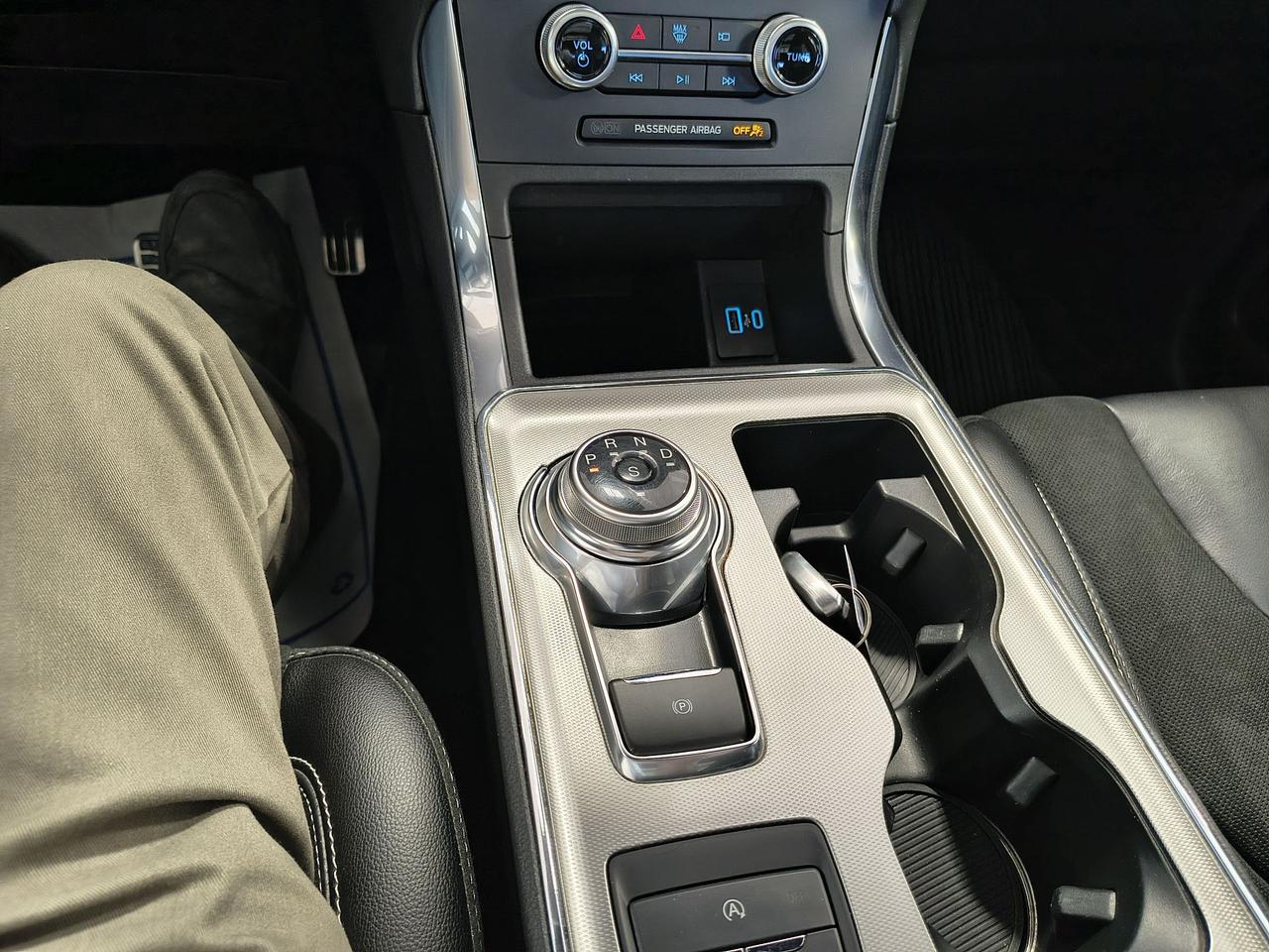 2022 Ford Edge ST Photo