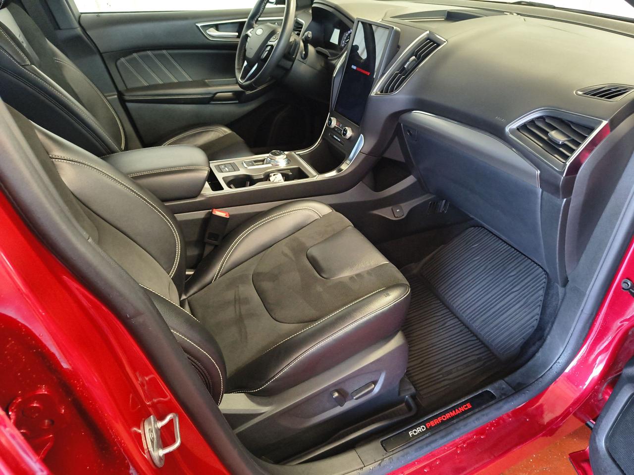 2022 Ford Edge ST Photo0