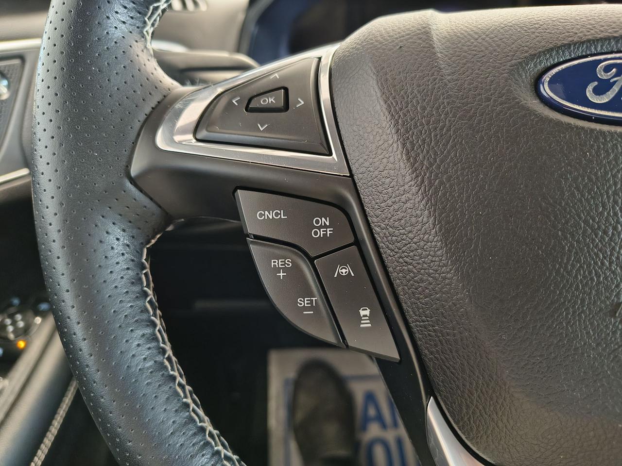 2022 Ford Edge ST Photo0