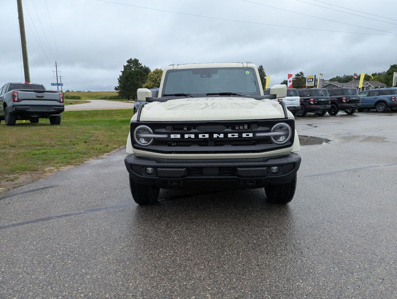 2026 Ford Bronco Outer Banks 4X4 Photo1