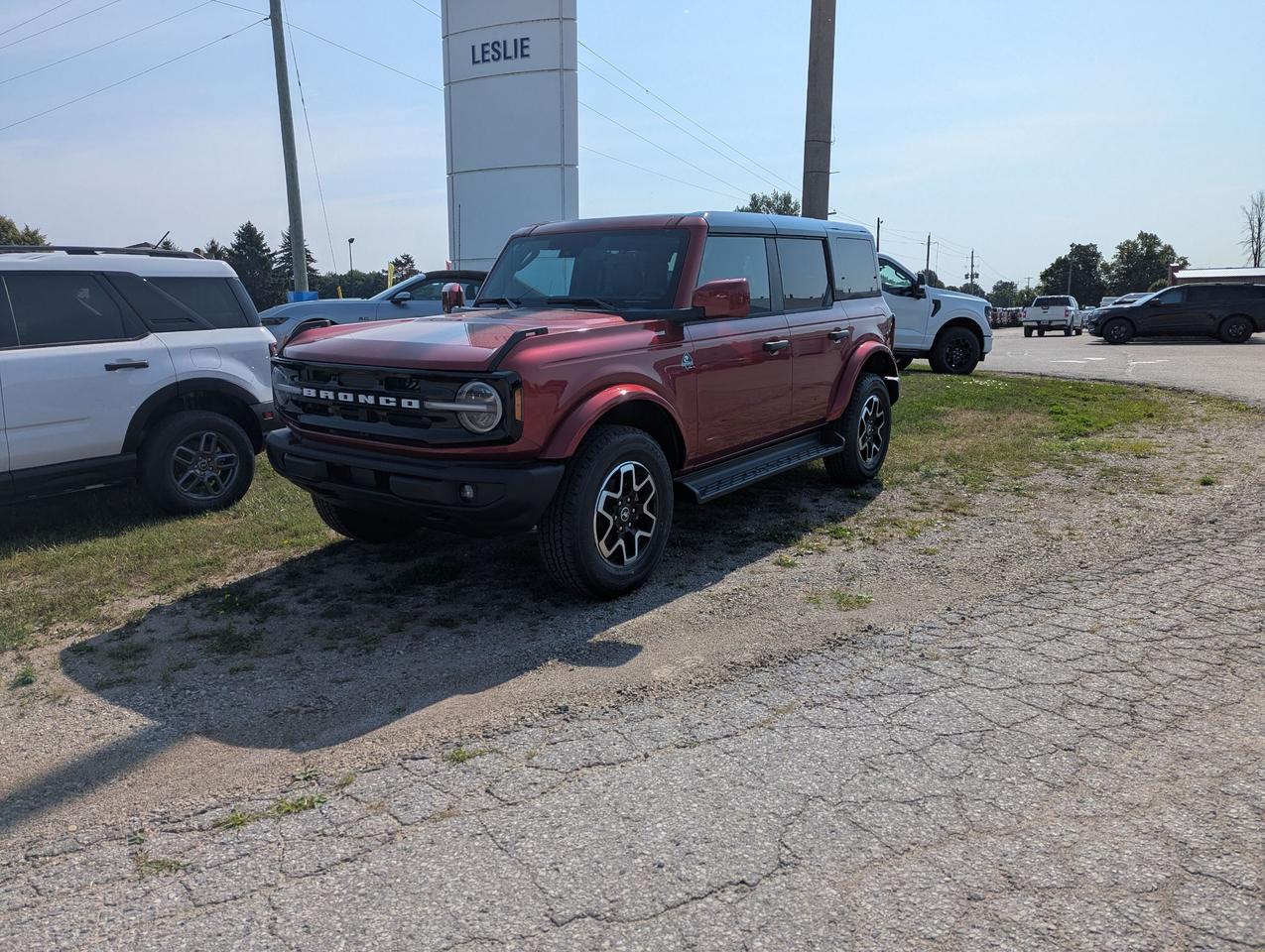 2026 Ford Bronco Outer Banks 4X4 Photo0