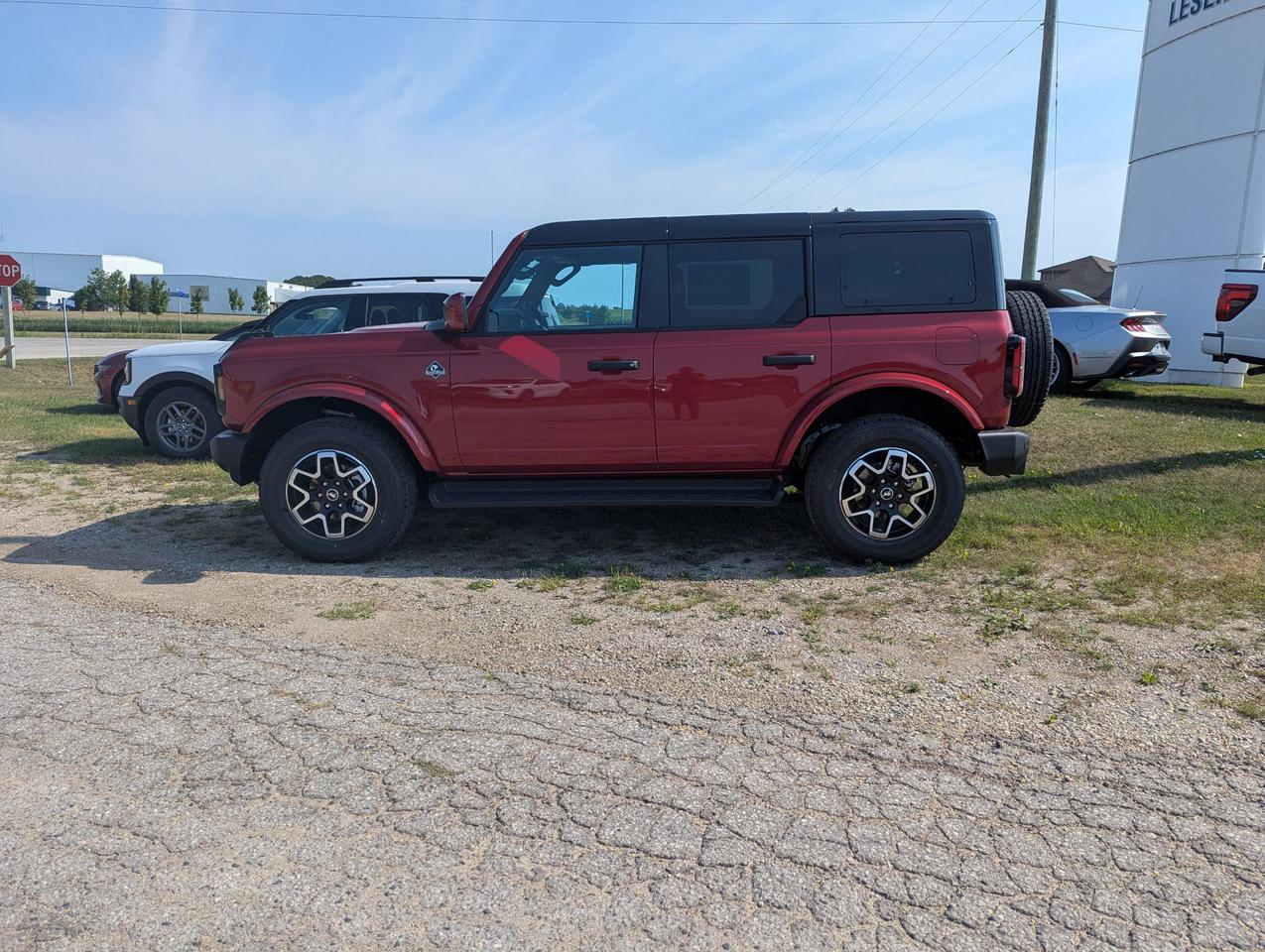 2026 Ford Bronco Outer Banks 4X4 Photo2