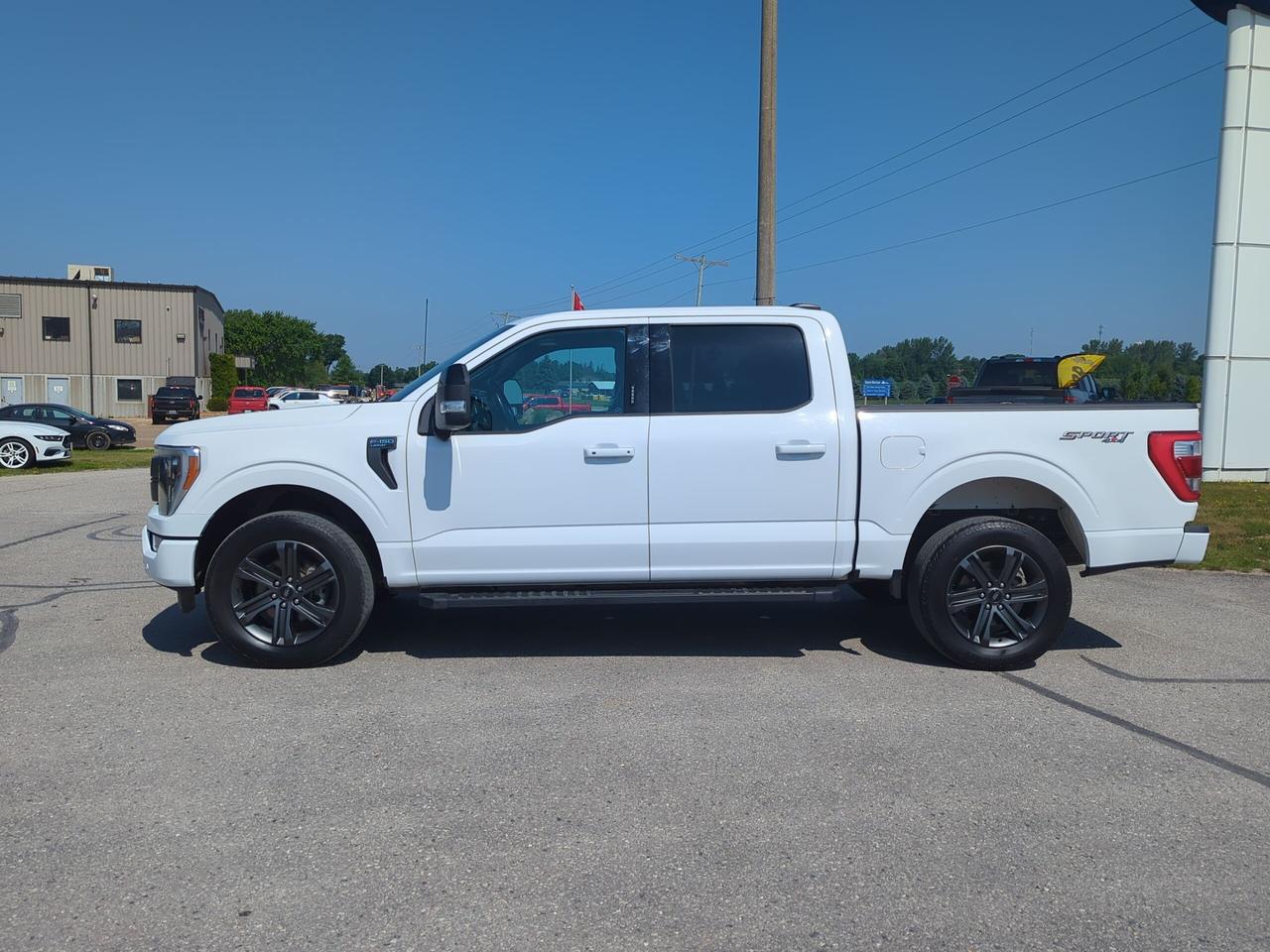 2023 Ford F-150 Lariat 4WD SuperCrew 6.5' Box Photo2