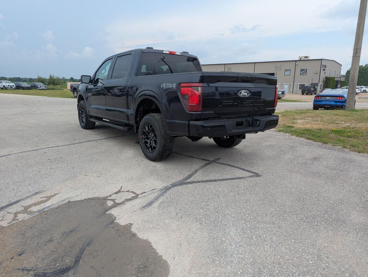 2026 Ford F-150 XLT SuperCrew 301A 4x4 Photo3