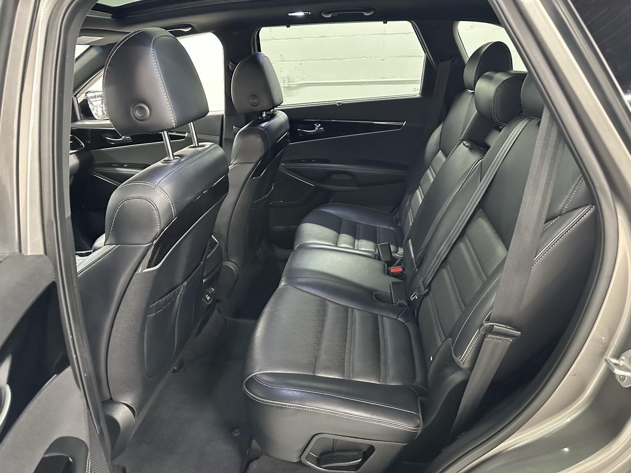 2019 Kia Sorento SXL Limited AWD w/Black Nappa Photo14