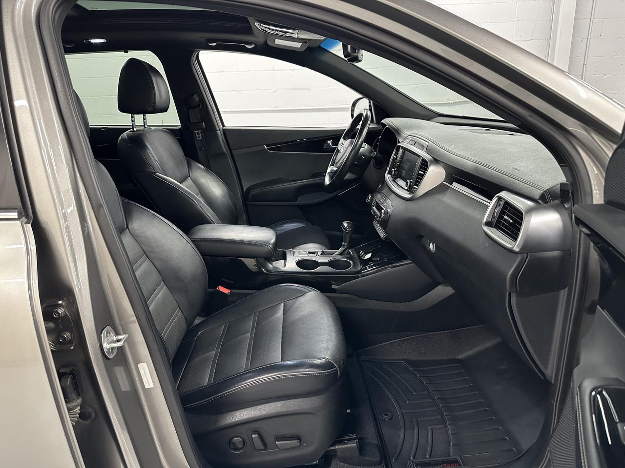 2019 Kia Sorento SXL Limited AWD w/Black Nappa Photo17