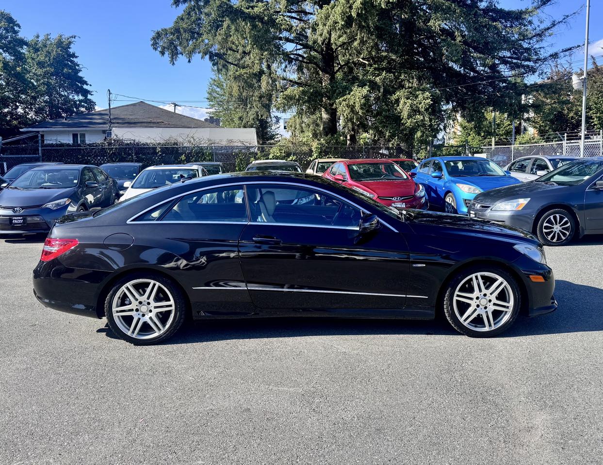 2012 Mercedes-Benz E-Class FINANCING AVAILABLE Photo4