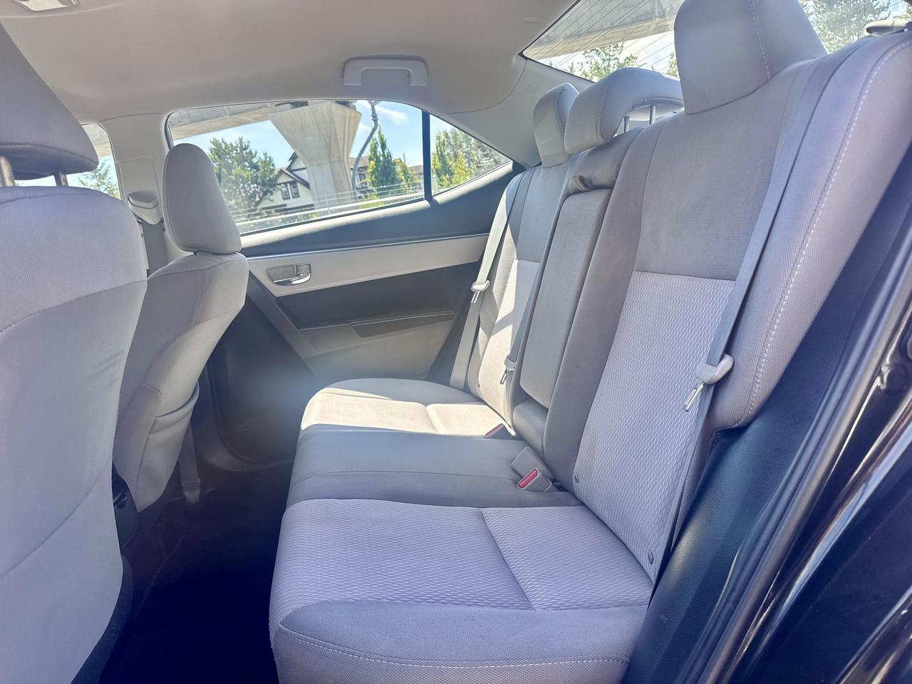 2015 Toyota Corolla FINANCING AVAILABLE Photo14