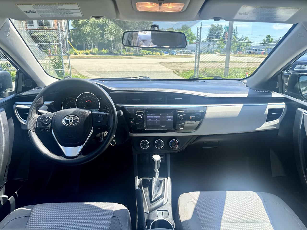2015 Toyota Corolla FINANCING AVAILABLE Photo10