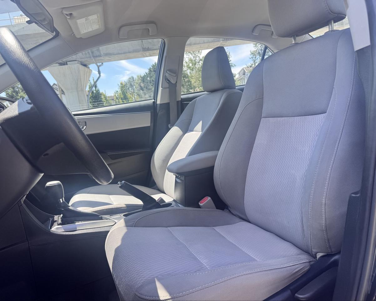 2015 Toyota Corolla FINANCING AVAILABLE Photo9