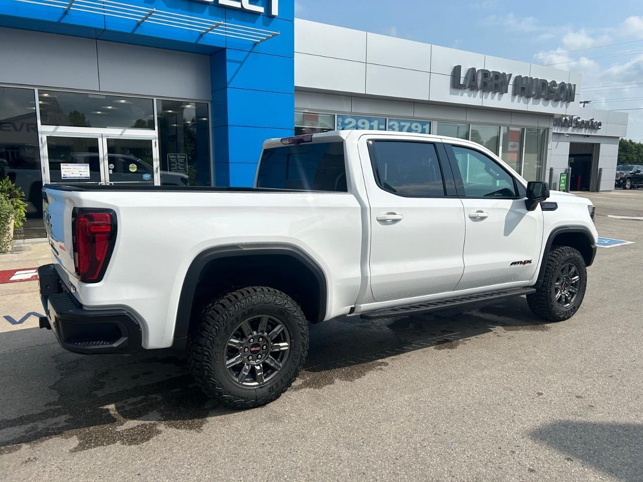 2026 GMC Sierra 1500 Crew Cab Short Box 4-Wheel Drive AT4X Photo2