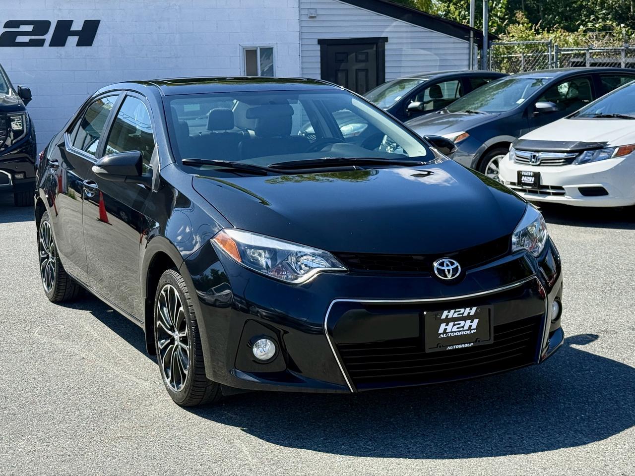 2014 Toyota Corolla FINANCING AVAILABLE Photo3