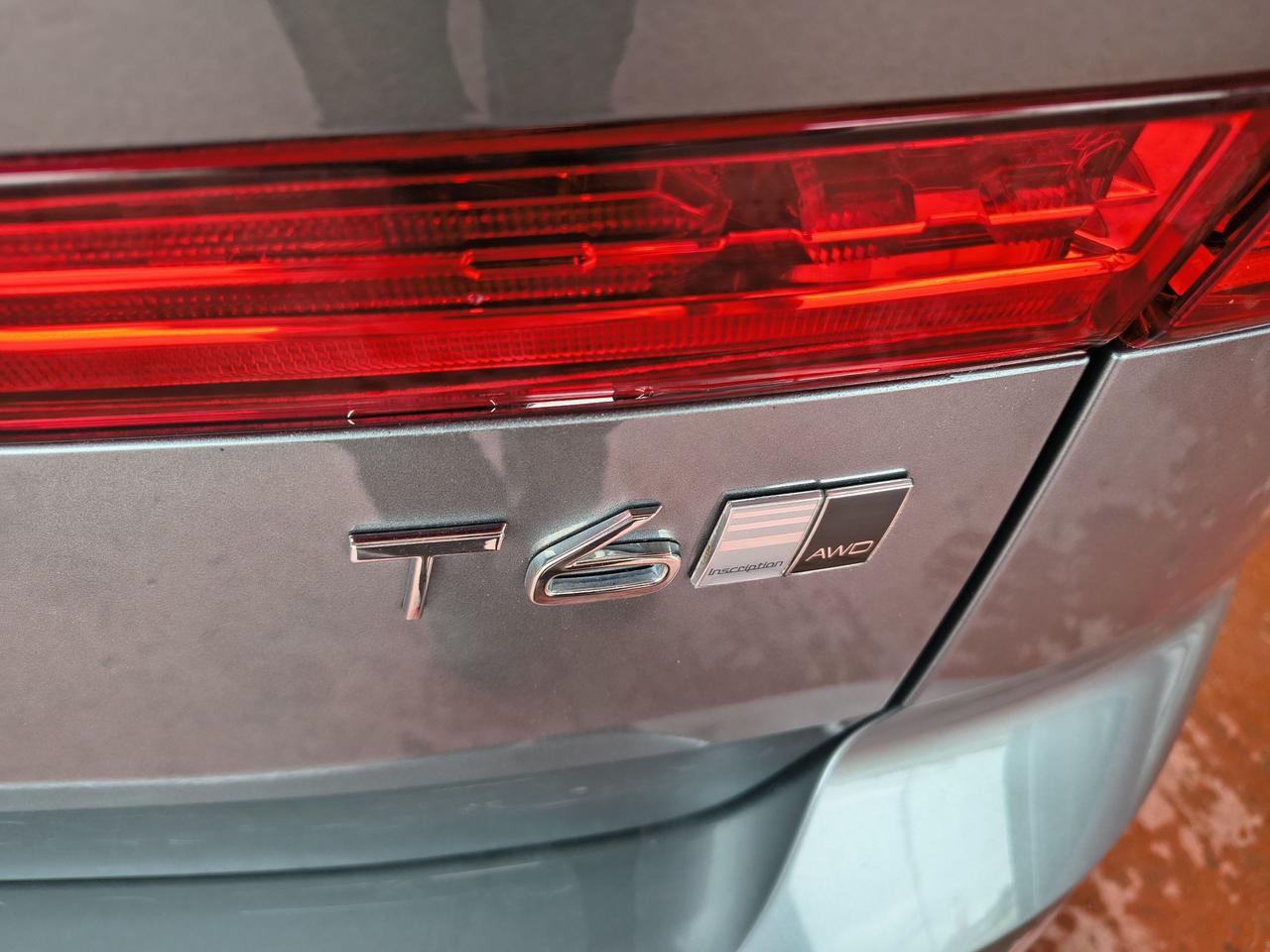 2020 Volvo XC60 Inscription Photo0