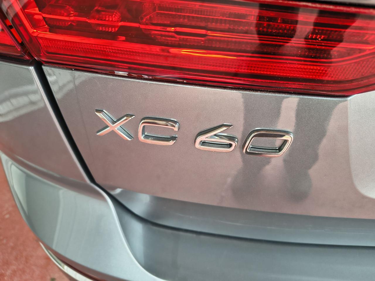 2020 Volvo XC60 Inscription Photo0