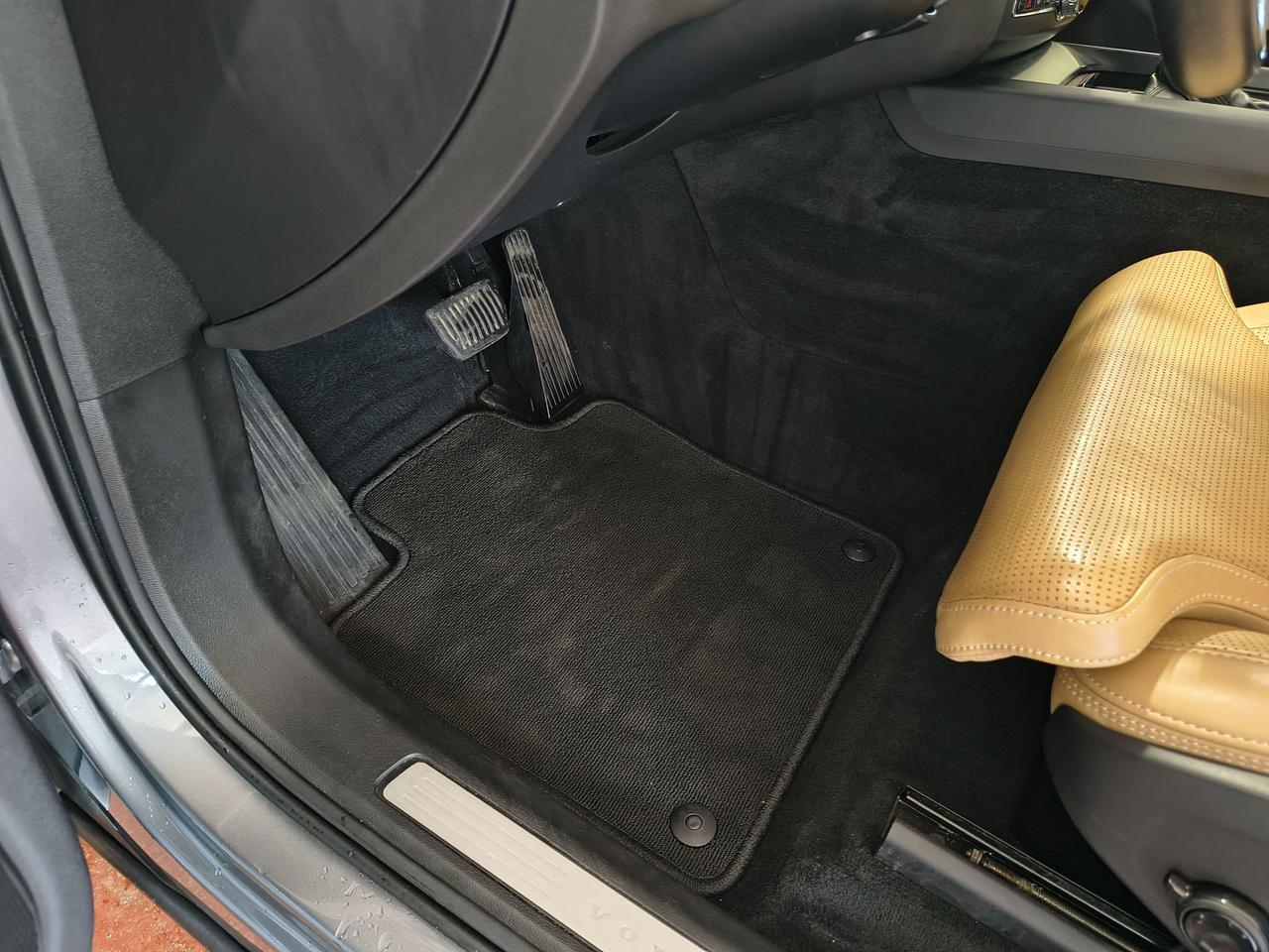 2020 Volvo XC60 Inscription Photo