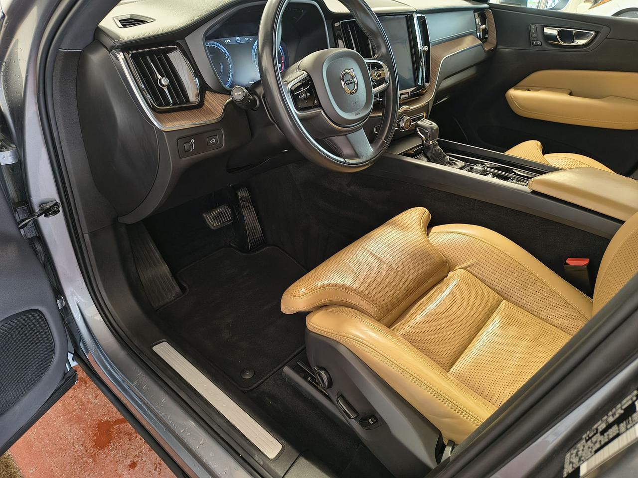 2020 Volvo XC60 Inscription Photo