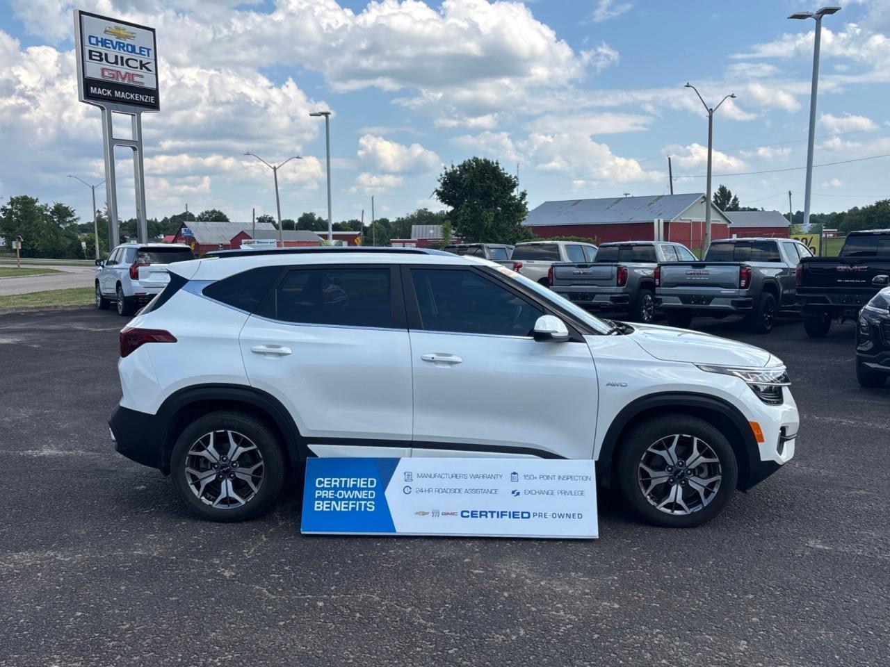 2023 Kia Seltos EX Used 5 Passenger AWD SUV with Heated and Cooled Front Seats, Heated Steering Wheel, Navigation and a Power Sunroof Photo