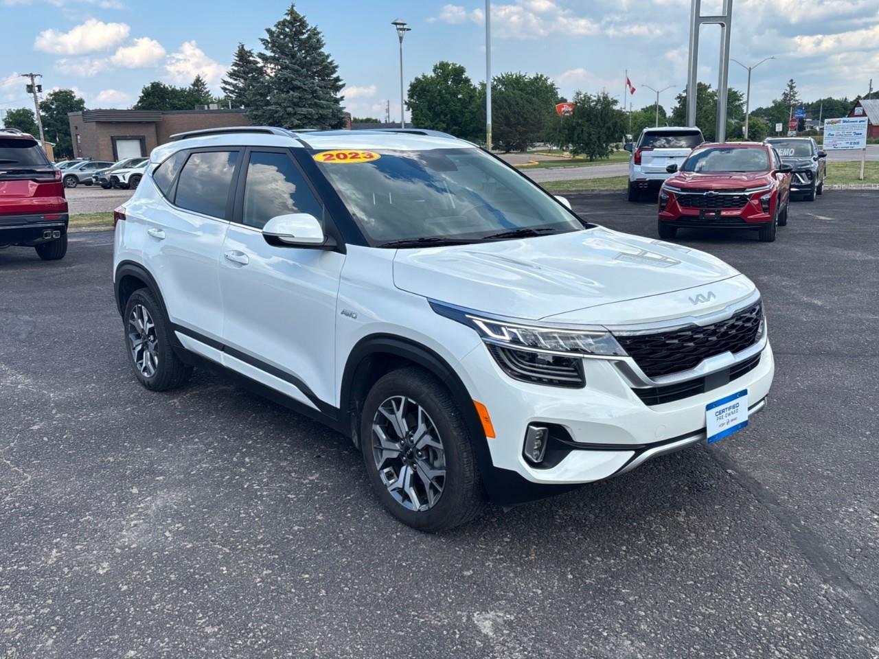 2023 Kia Seltos EX Used 5 Passenger AWD SUV with Heated and Cooled Front Seats, Heated Steering Wheel, Navigation and a Power Sunroof Photo