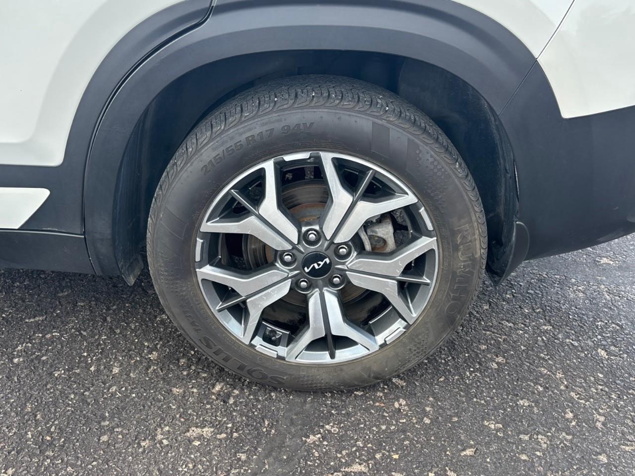 2023 Kia Seltos EX Used 5 Passenger AWD SUV with Heated and Cooled Front Seats, Heated Steering Wheel, Navigation and a Power Sunroof Photo
