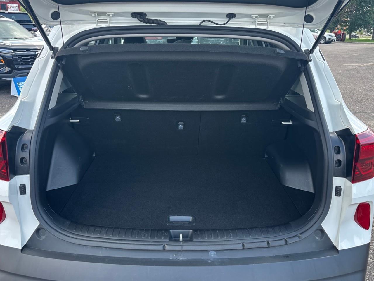 2023 Kia Seltos EX Used 5 Passenger AWD SUV with Heated and Cooled Front Seats, Heated Steering Wheel, Navigation and a Power Sunroof Photo