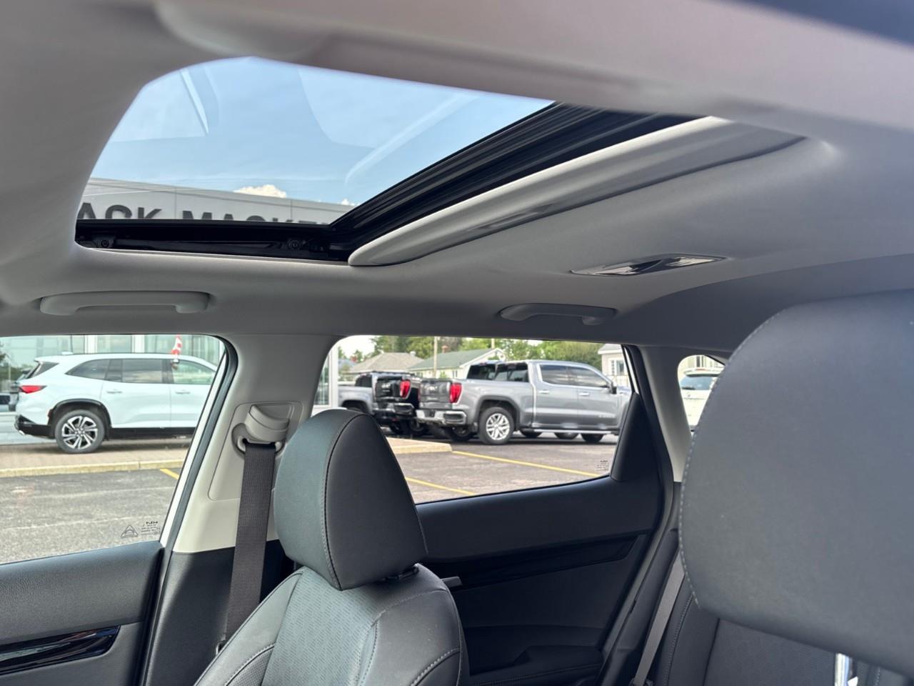 2023 Kia Seltos EX Used 5 Passenger AWD SUV with Heated and Cooled Front Seats, Heated Steering Wheel, Navigation and a Power Sunroof Photo