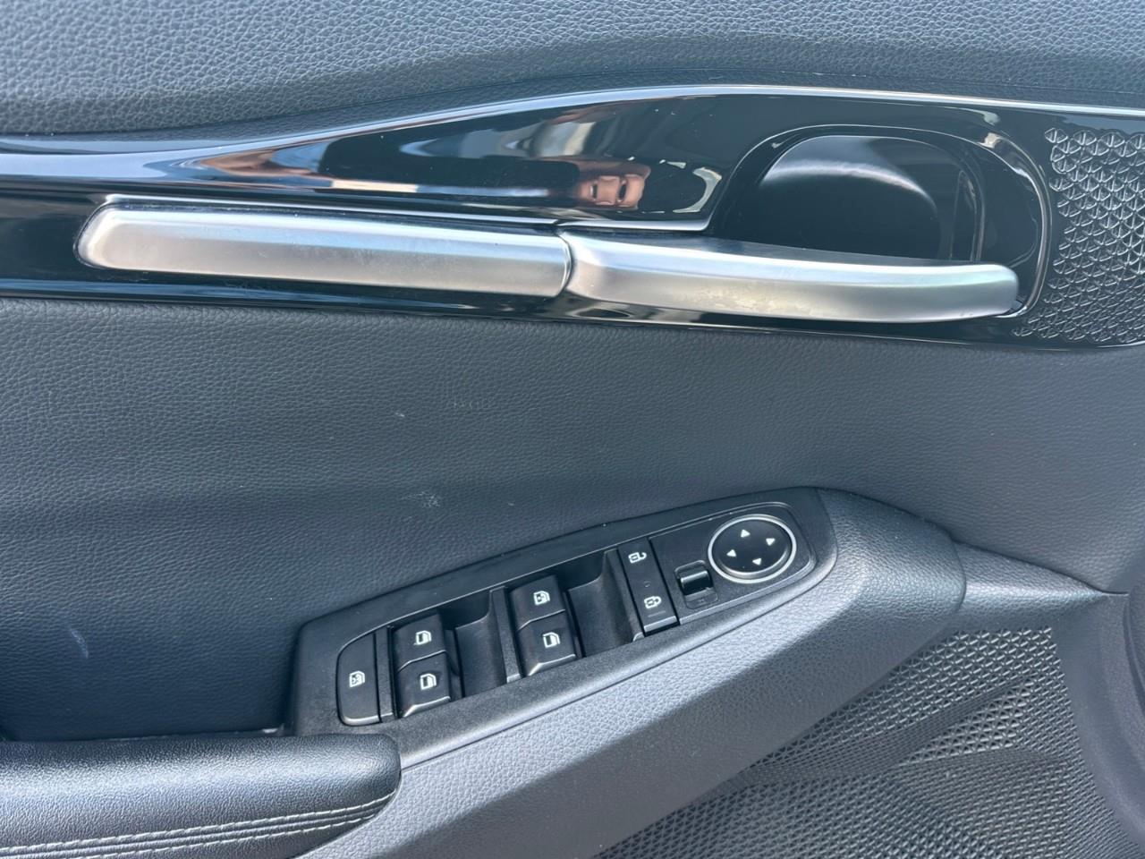 2023 Kia Seltos EX Used 5 Passenger AWD SUV with Heated and Cooled Front Seats, Heated Steering Wheel, Navigation and a Power Sunroof Photo