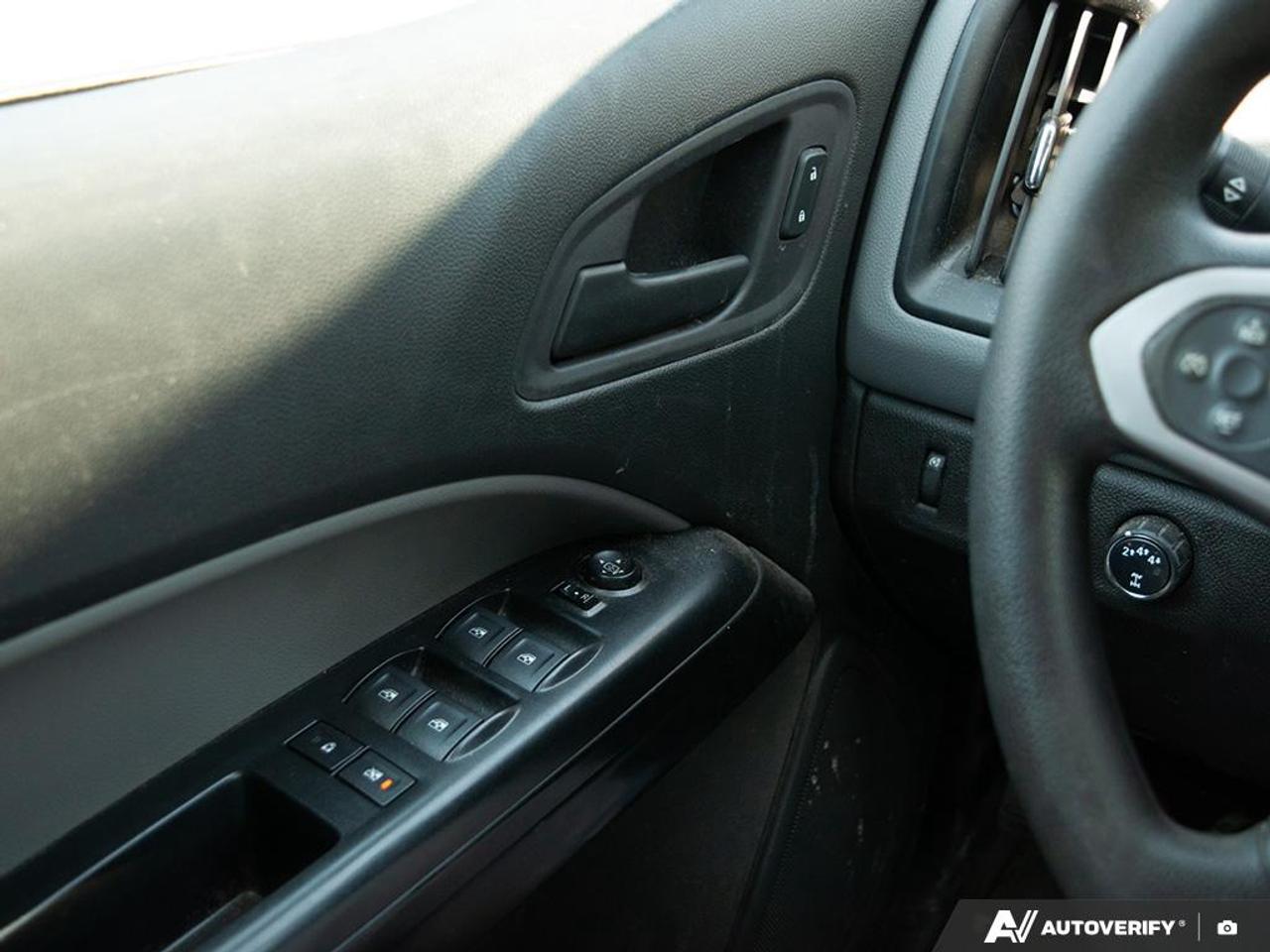 2022 Chevrolet Colorado WT Photo