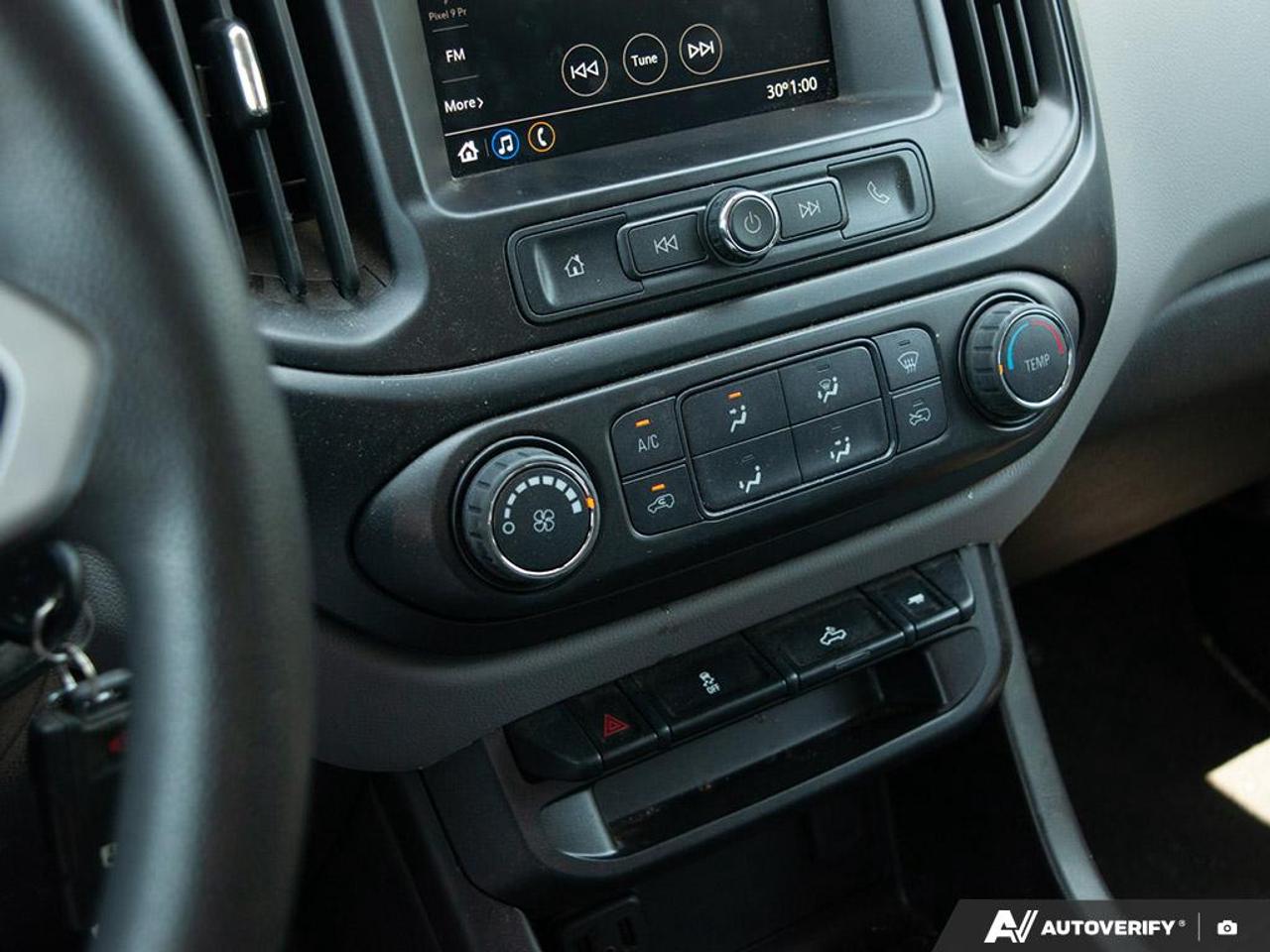 2022 Chevrolet Colorado WT Photo