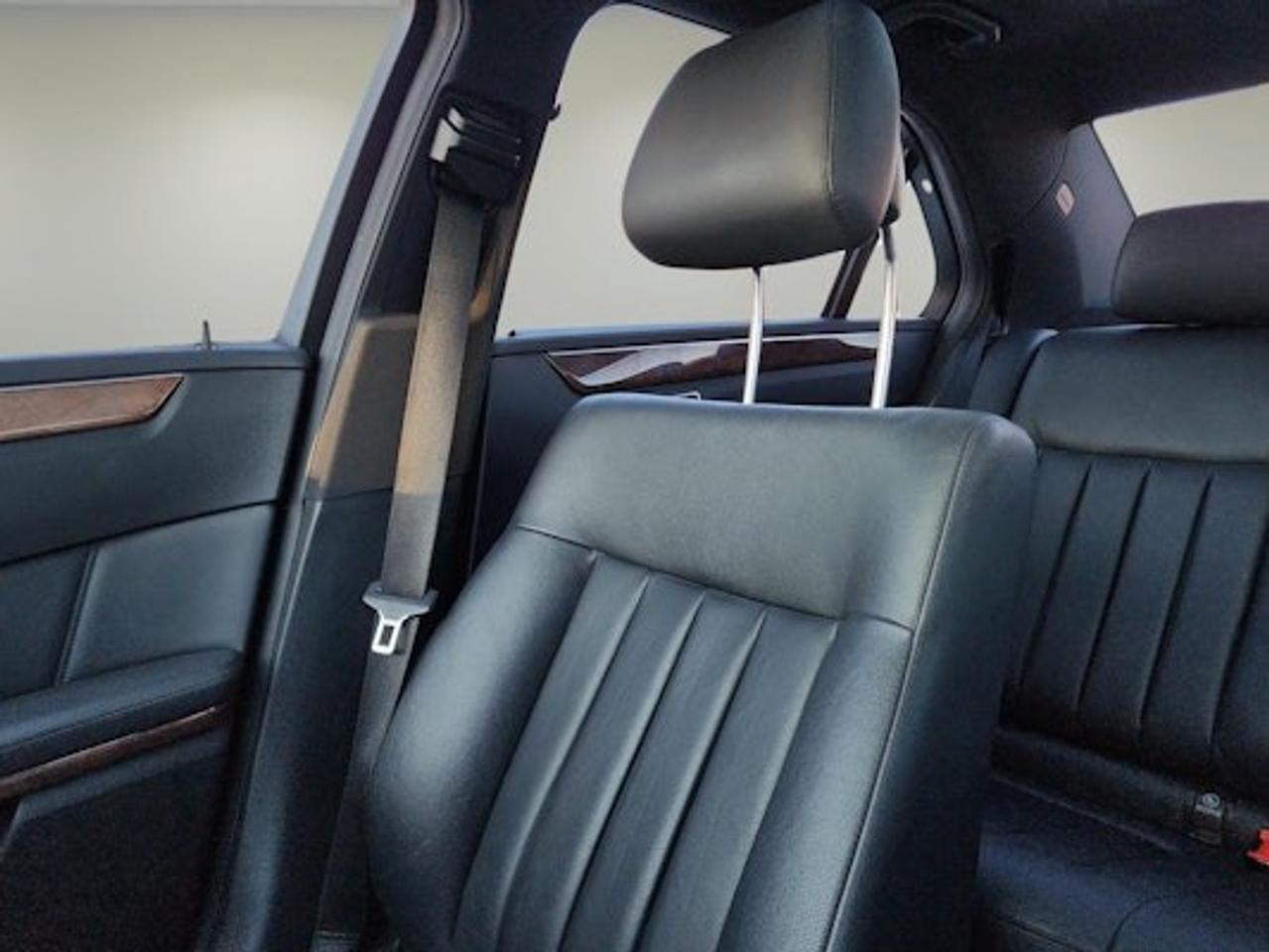 2012 Mercedes-Benz E-Class E 350 BlueTEC Photo
