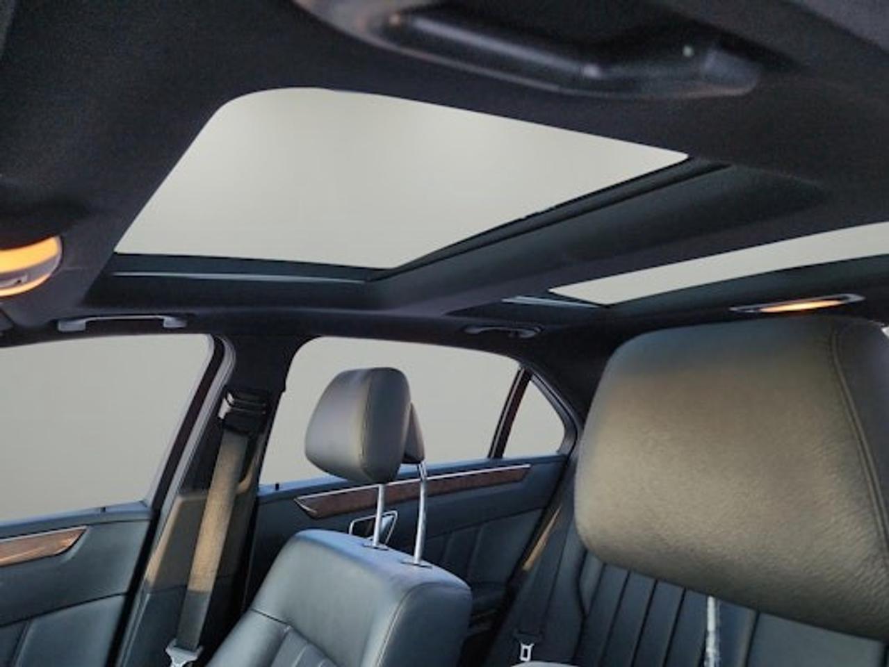 2012 Mercedes-Benz E-Class E 350 BlueTEC Photo