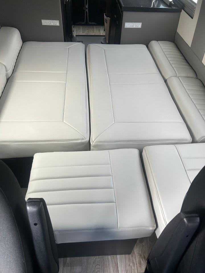 2021 Mercedes-Benz R/V Camper