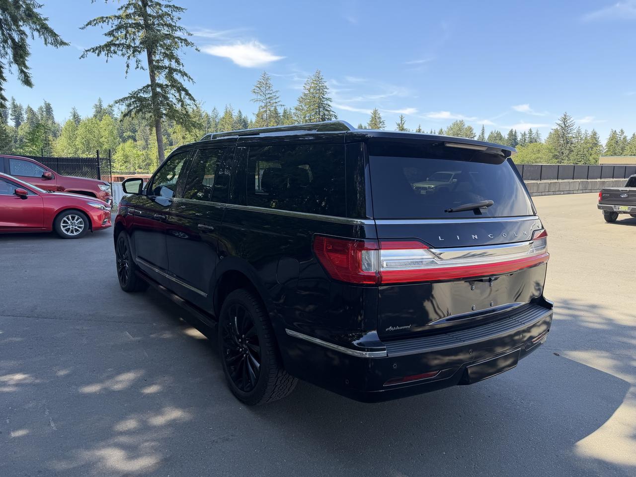 2020 Lincoln Navigator L RESERVE - Photo #6