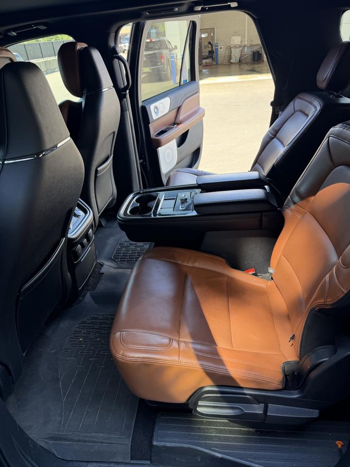 2020 Lincoln Navigator L RESERVE Photo