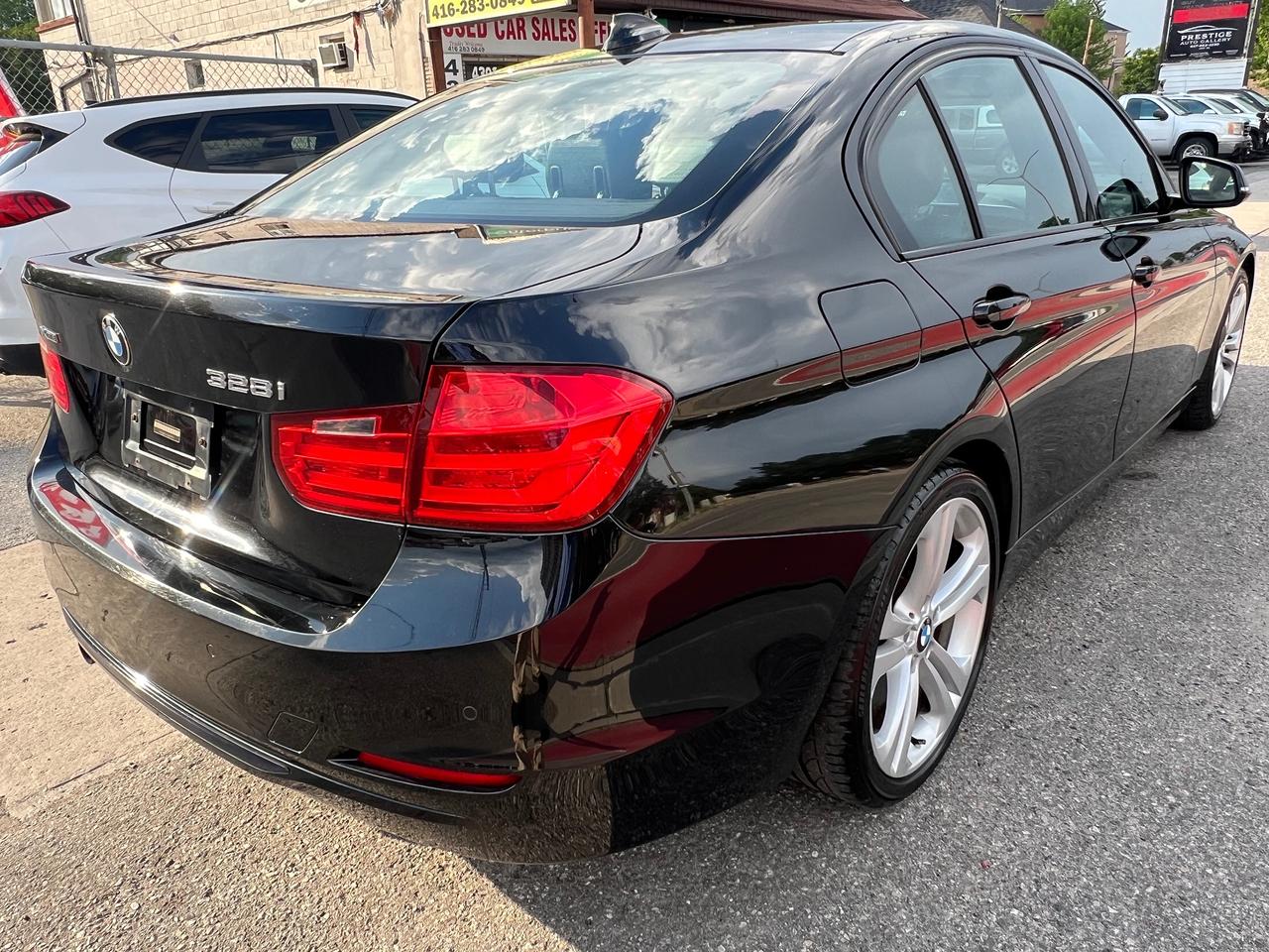 2014 BMW 3 Series 328i xDrive- LEATHER-SR/F-NAV-BACK CAM & MORE! Photo