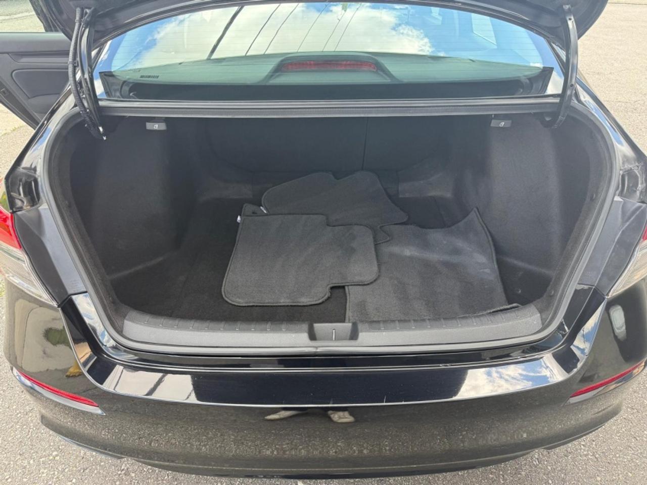2022 Honda Civic LX /REAR CAM /CARPLAY Photo