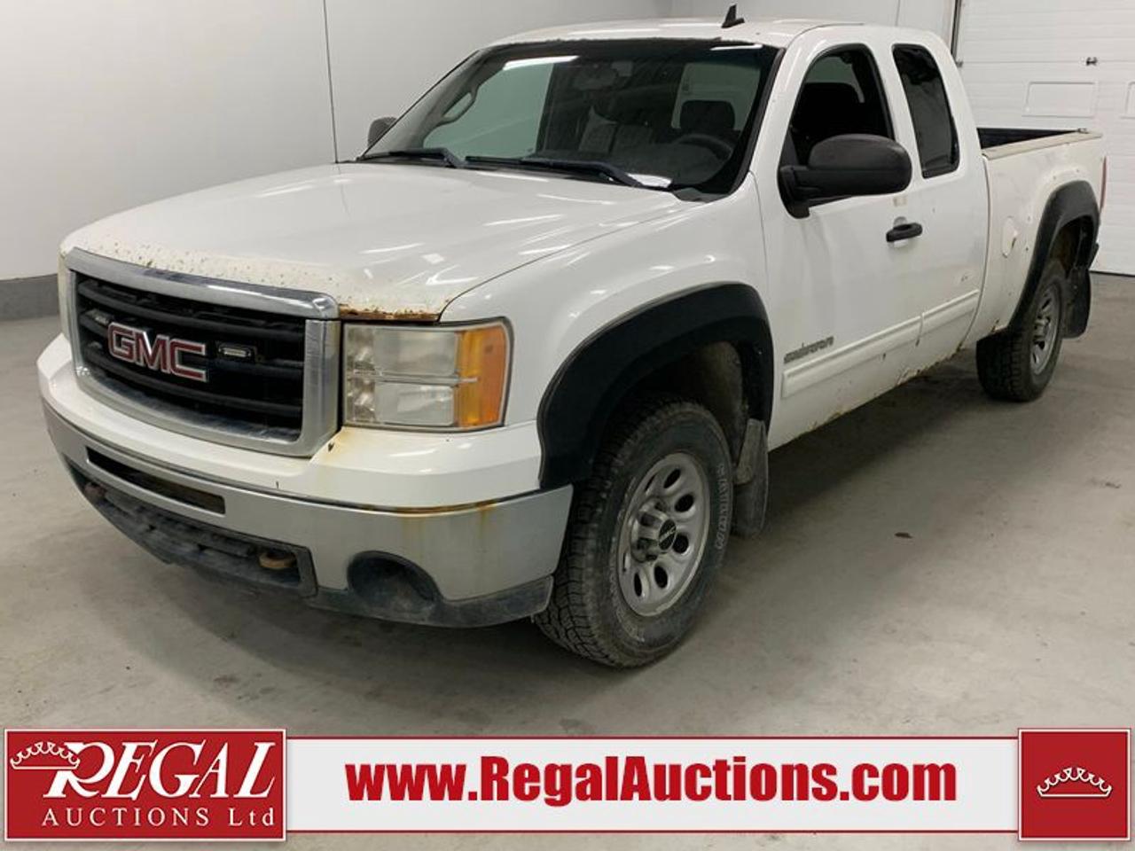 OFFERS WILL NOT BE ACCEPTED BY EMAIL OR PHONE - THIS VEHICLE WILL GO ON TIMED ONLINE AUCTION on Tuesday July 7.<br><br/>VEHICLE DESCRIPTION <br/>Stock #: 42997 <br/>Lot #: 747 <br/>Reserve Price: $2,000 <br/>CarProof Report: Not Available <br/><br/>IMPORTANT DECLARATION <br/>Hail Damage: Hail Damage. <br/>Active Status: This vehicles title is listed as Active Status. <br/> Live Online Bidding: This vehicle will be available for bidding over the internet, visit www.RegalAuctions.com to register. <br/> <br/>The simple solution to selling your car or truck. Bring your clean vehicle in with your Drivers License and current Registration and well put it on the auction block at our next sale.<br/><br/>www.RegalAuctions.com