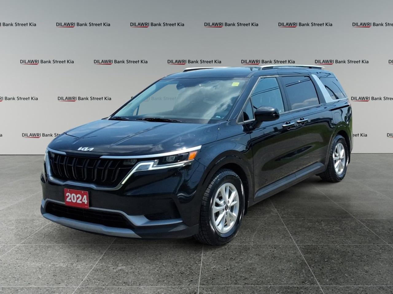Used 2024 Kia Carnival LX+ FWD for sale in Gloucester, ON
