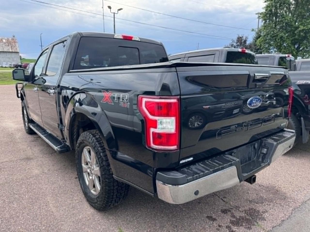 2019 Ford F-150 XLT Photo1