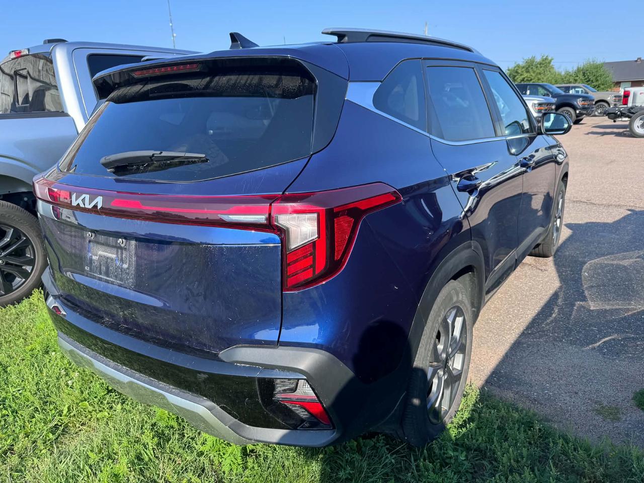 2024 Kia Seltos EX Photo5