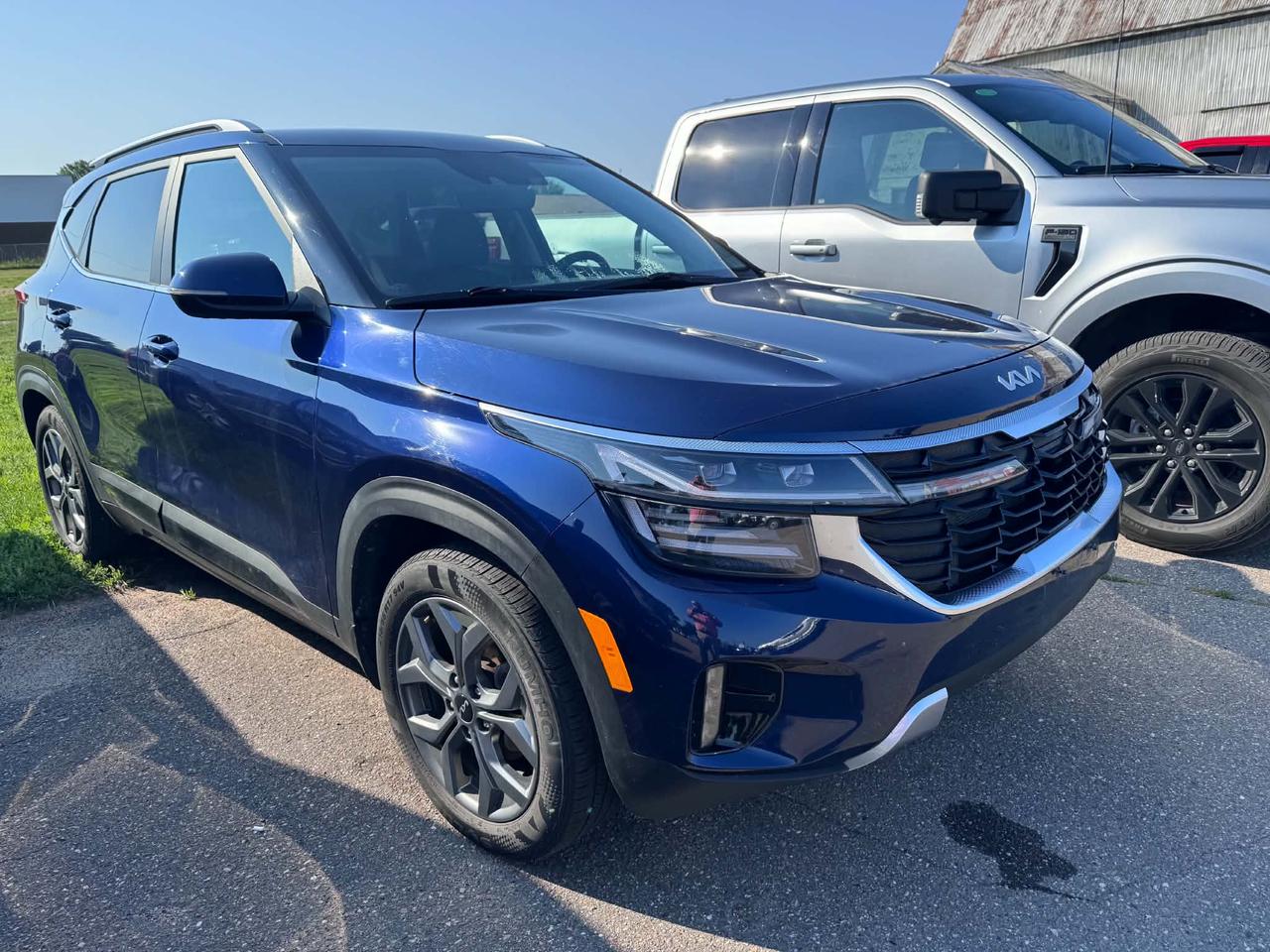 2024 Kia Seltos EX Photo5