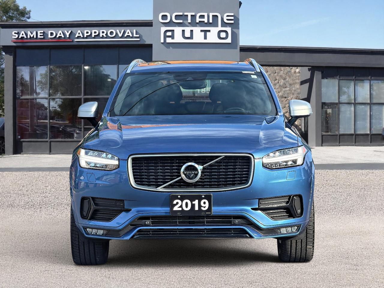 2019 Volvo XC90 T6 AWD R-Design Photo1