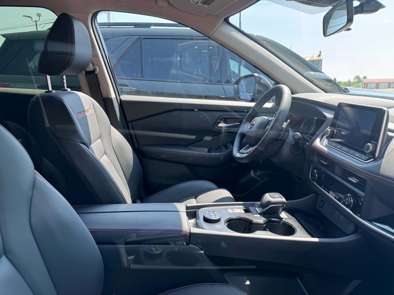 2026 Nissan Rogue ROCK CREEK Photo2