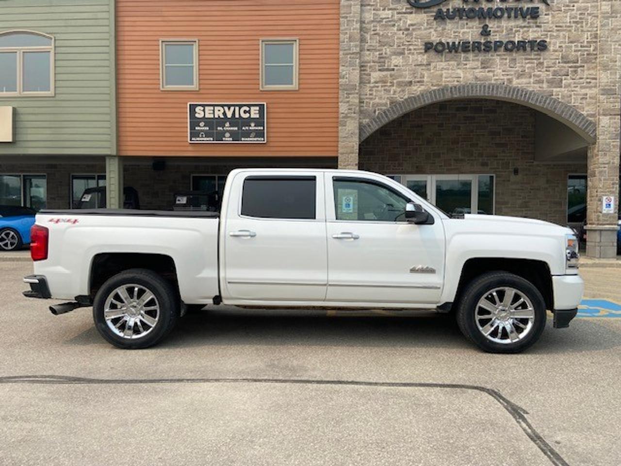 2016 Chevrolet Silverado 4WD Crew Cab 143.5" High Country Photo